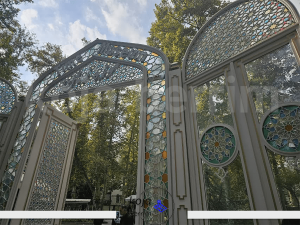 سردر موزه زمان به همراه معرفی کامل باغ موزه زعفرانیه 