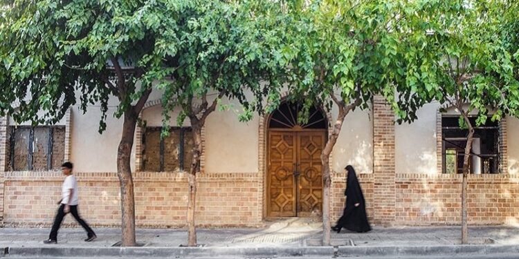 خیابان ایران از سری خیابان های واقع در منطقه 12 تهران به همراه امکانات، دسترسی و موقعیت مکانی خیابان ایران